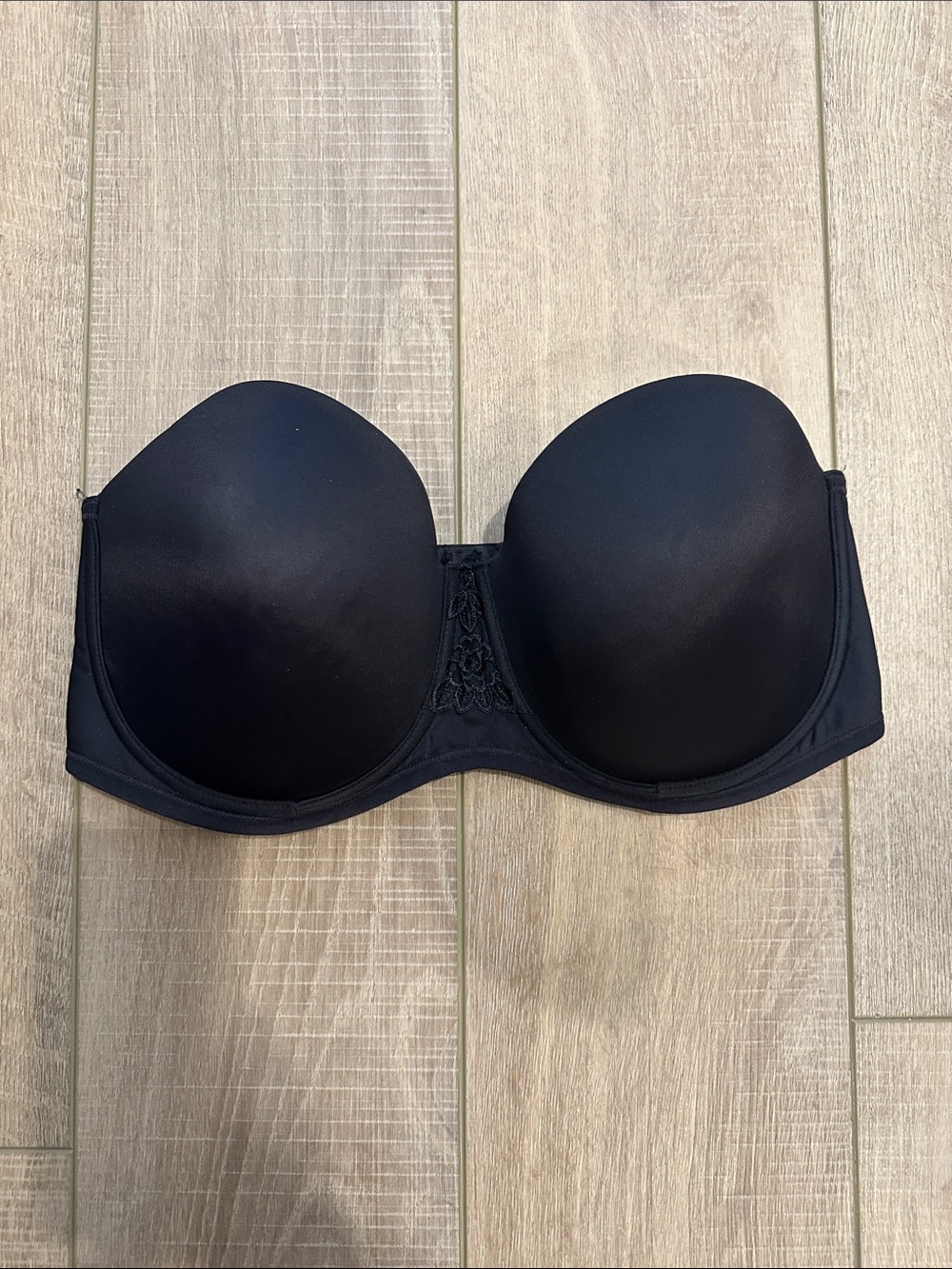 Vanity Fair Black Strapless Molded Cup Bra
